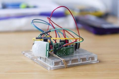 Peter Bailey's RF-Controlled 'Smart' Socket Arduino Project