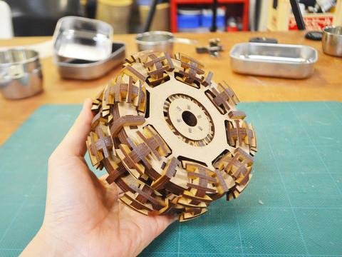Shino Onodera's Laser-Cut MDF Omni-Wheel Design