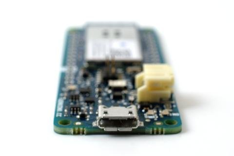 Genuino MKR1000 USB connector